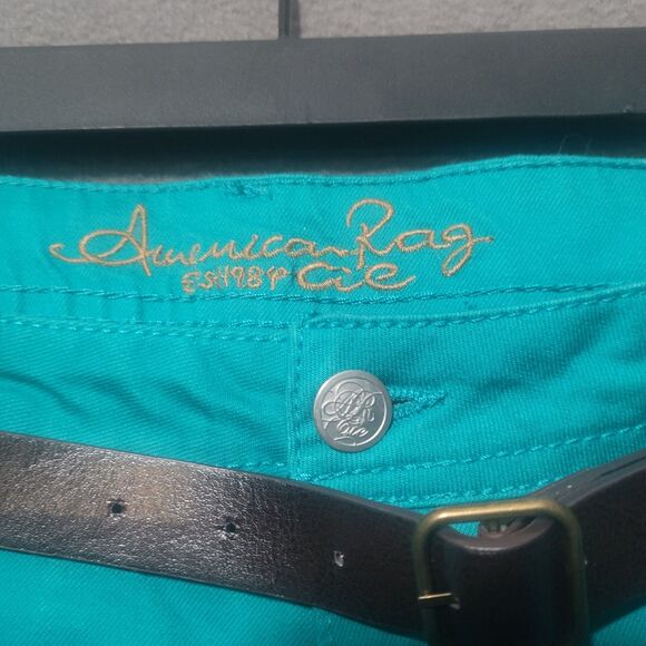 American Rag Cie Green/Turquoise Short Shorts Juniors Size 7 NWOT - Picture 2 of 3